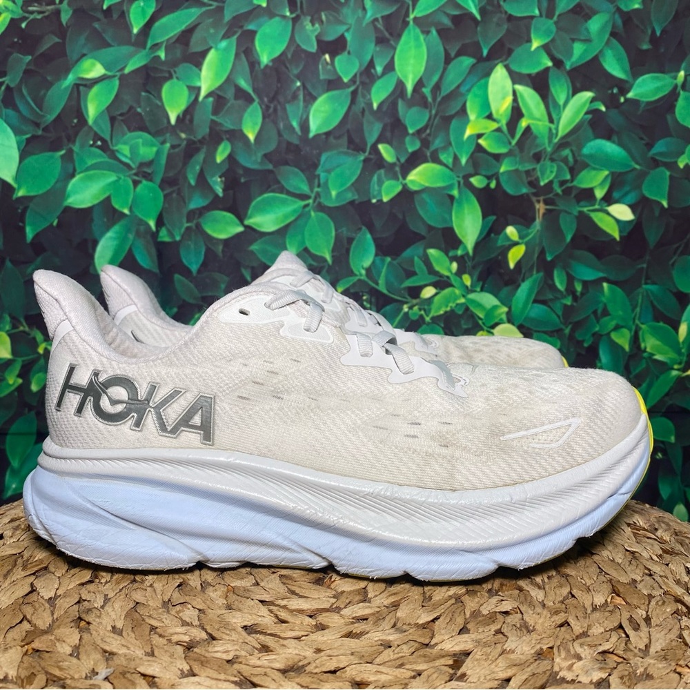 Hoka Clifton 9 white blue